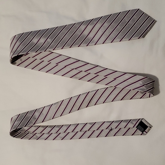 Men's Van Heusen silver and purple tie - Picture 1 of 5